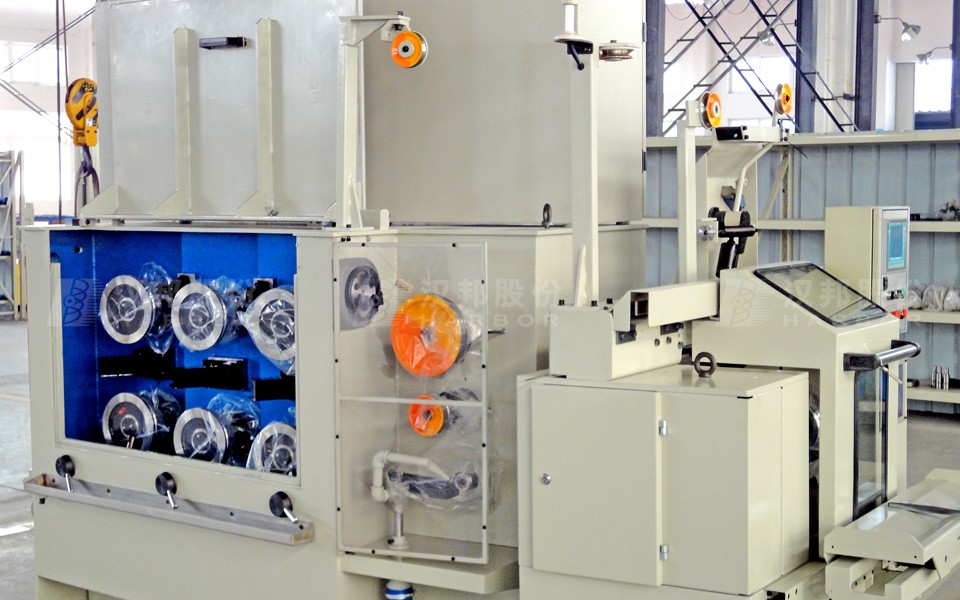 Wet wire drawing machine